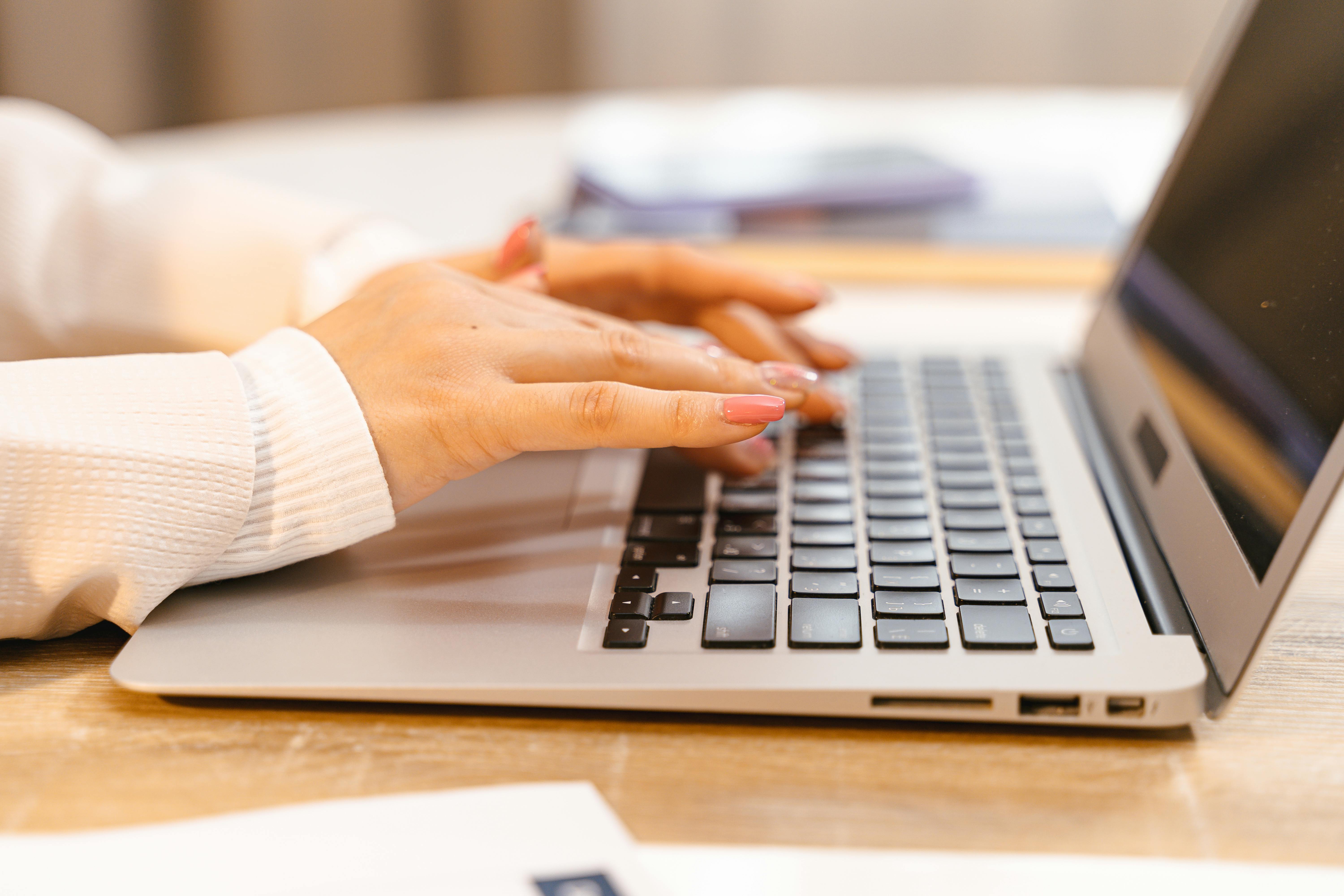 How to Write Pinterest Pin Descriptions That Rank in 2026 (With 10 Fill-in-the-Blank Templates)