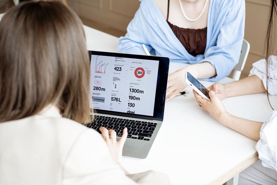 Why Your Viral Pinterest Pin Templates Are Getting Impressions But Zero Blog Traffic — The 3 Hidden Design Flaws