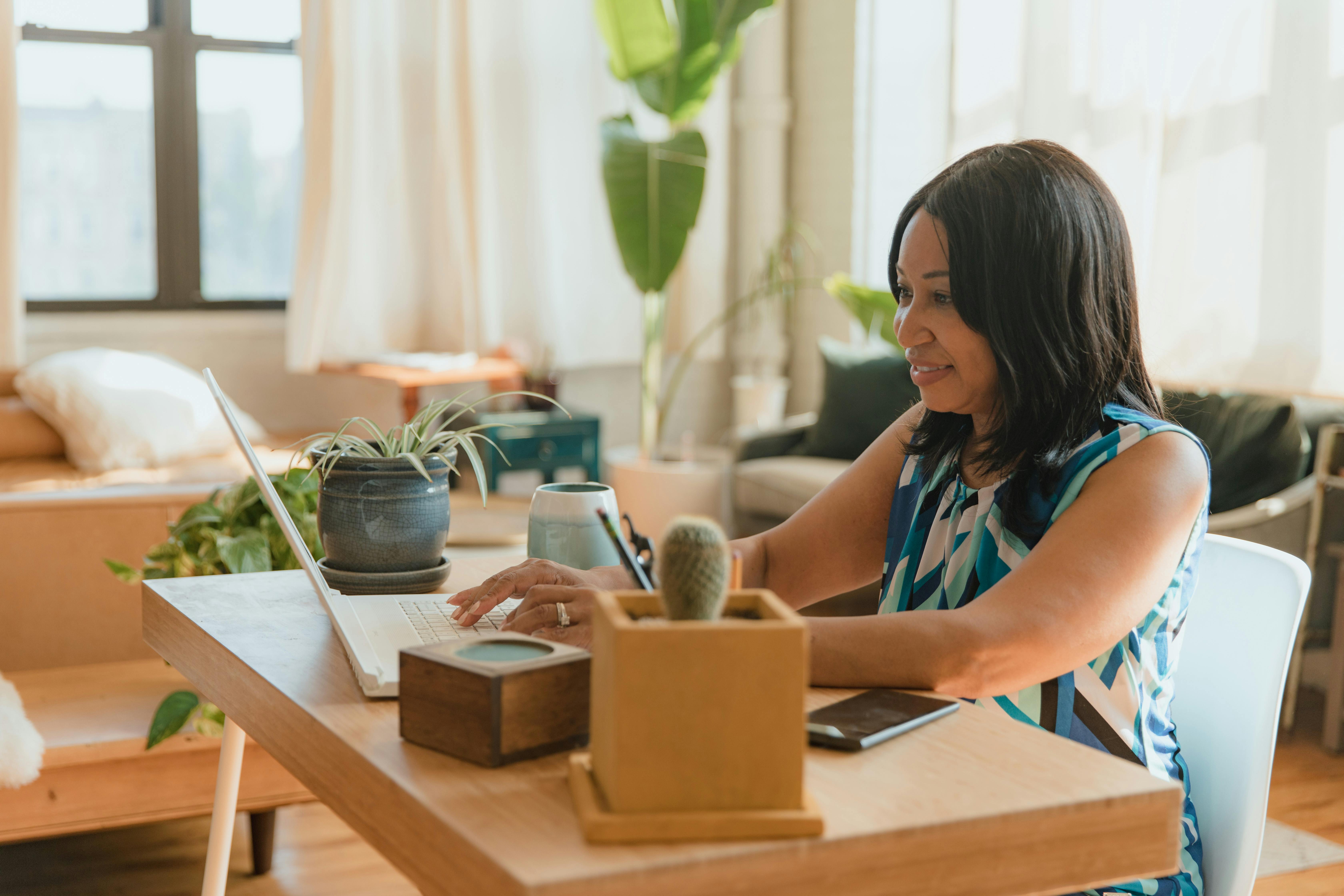 How to Use Pinterest to Build a Work From Home Income (The Smart Way)
